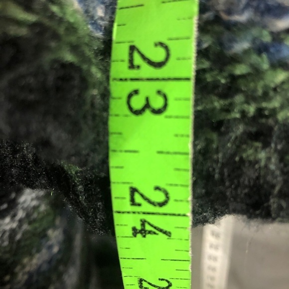 Womens Sweater. Black, Green, Grey. Size M/L. Kensie - Picture 7 of 7